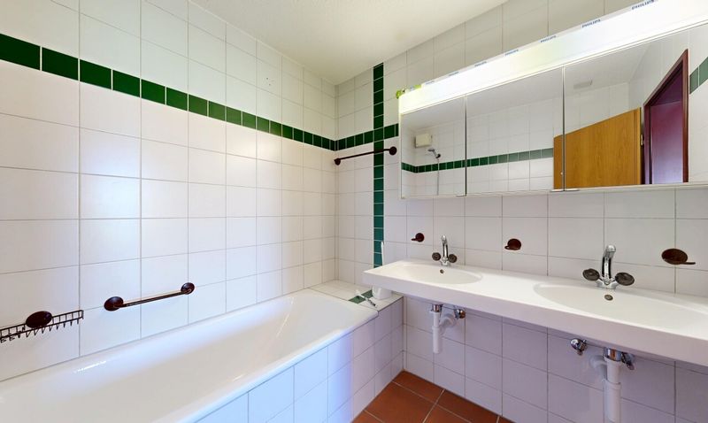 Naturnah wohnen mit Cheminée, Balkon und eigenem Bastelraum - 8