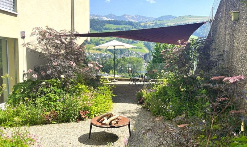 3.5-Zimmer-Gartenwohnung mit viel Privatsphäre - 1