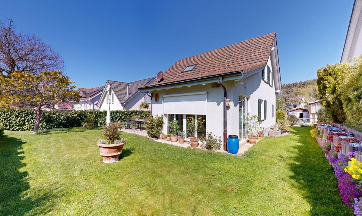 Attraktives 5.5-Zimmer-Einfamilienhaus im Grünen - 0