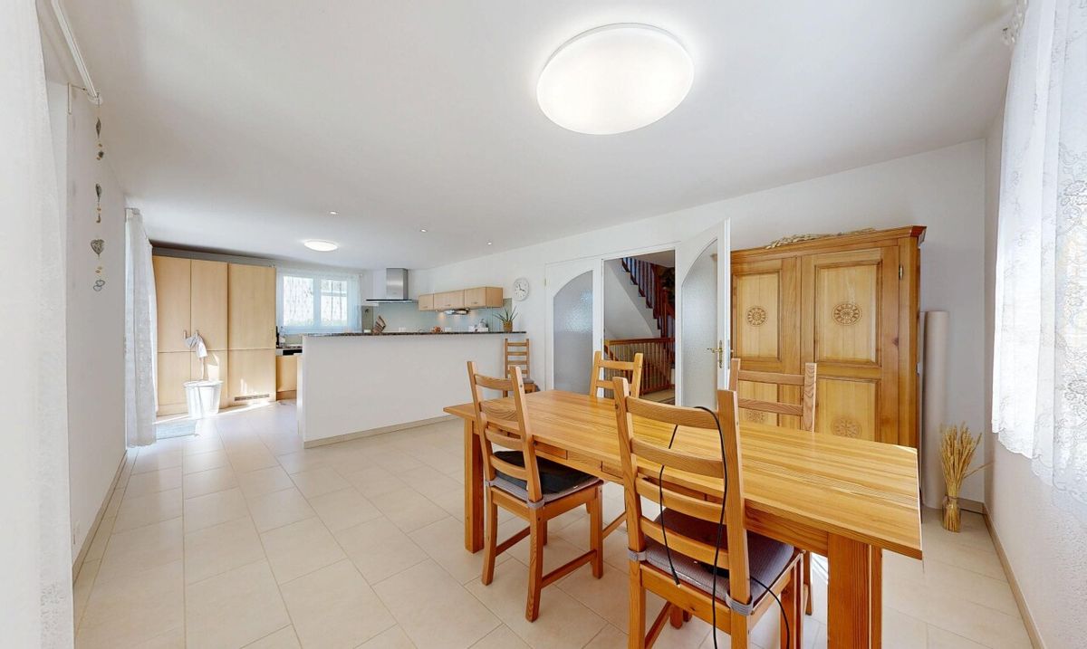 Attraktives 5.5-Zimmer-Einfamilienhaus im Grünen - 2