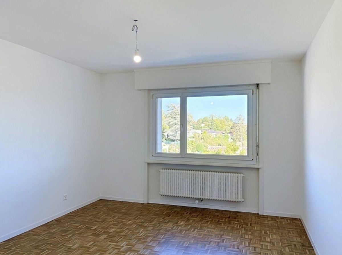 Geräumige 3,5-Zimmer-Wohnung, komplett renoviert - 5