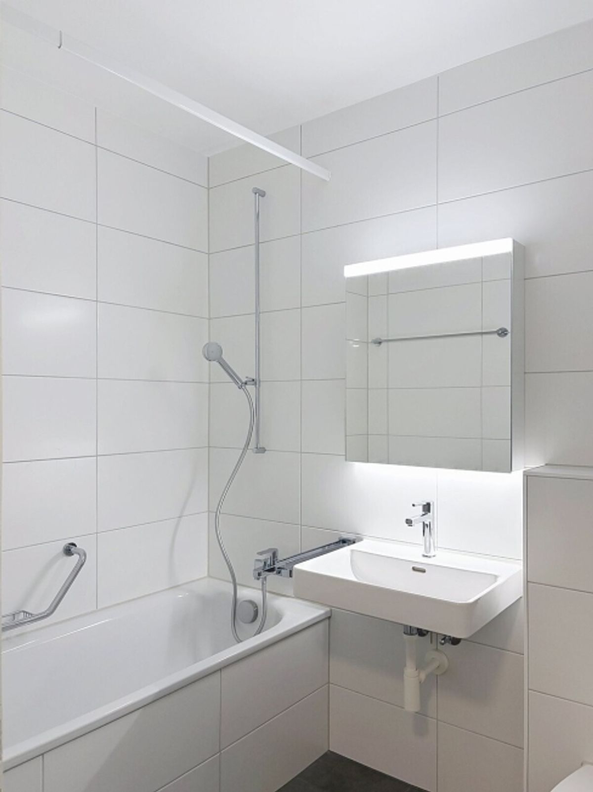 Geräumige 3,5-Zimmer-Wohnung, komplett renoviert - 7