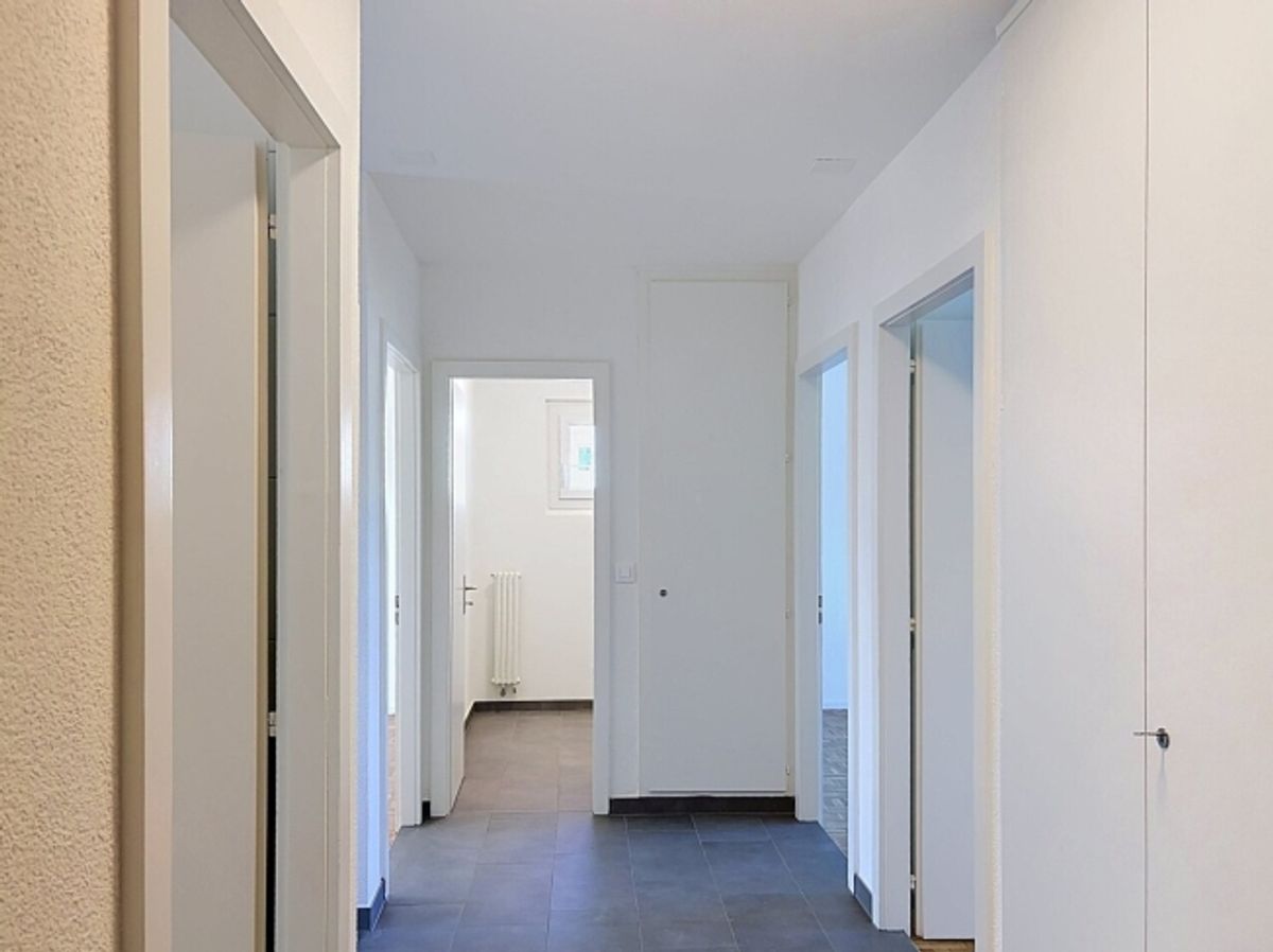 Geräumige 3,5-Zimmer-Wohnung, komplett renoviert - 8