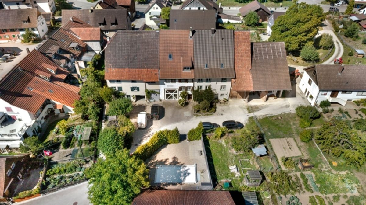 7-Zimmer Reihenhaus mit Charme in Wilchingen kaufen - 11