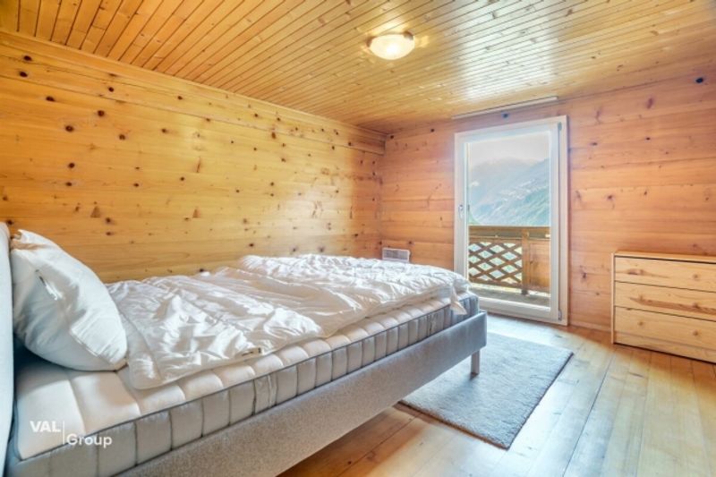 Gemütliche Dachwohnung mit Aussicht in Staldenried - 5