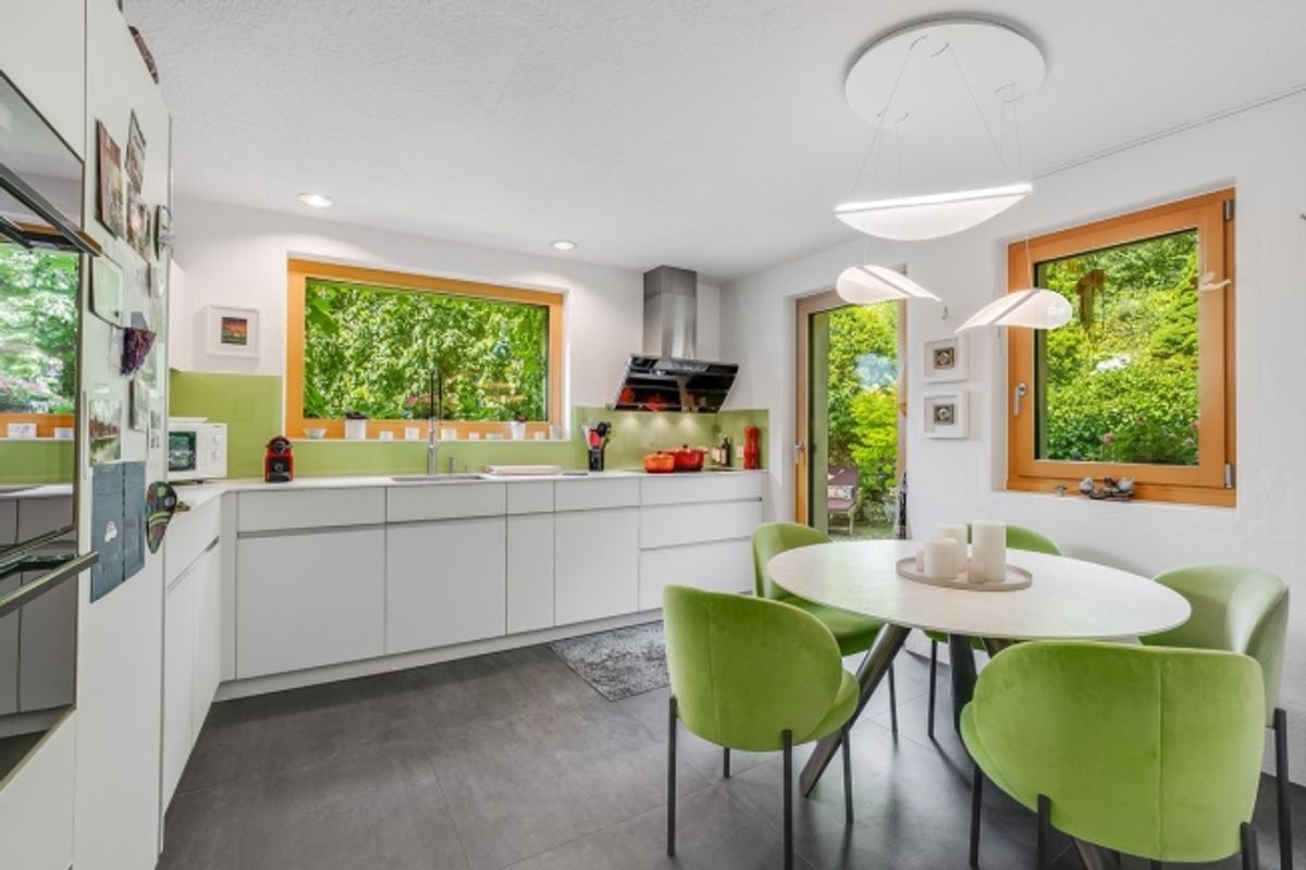 Ruhig gelegenes 4.5 Zimmer Doppeleinfamilienhaus mit Ausbaupotenzial! - 2