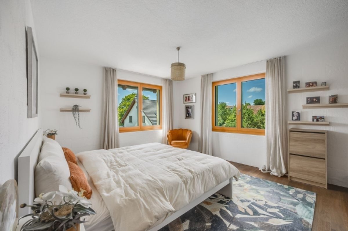 Ruhig gelegenes 4.5 Zimmer Doppeleinfamilienhaus mit Ausbaupotenzial! - 4