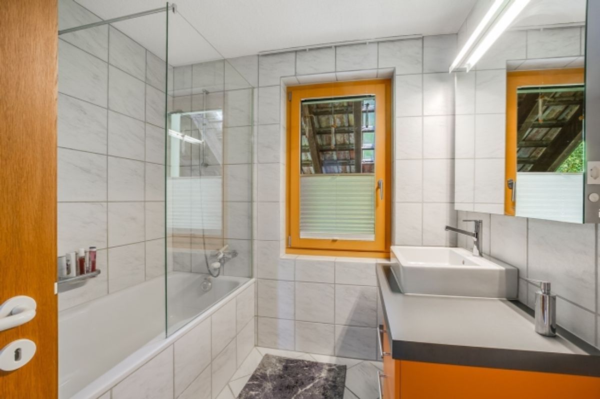 Ruhig gelegenes 4.5 Zimmer Doppeleinfamilienhaus mit Ausbaupotenzial! - 9