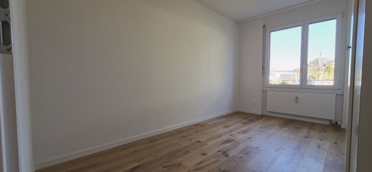 Frisch renovierte 4.5 Zi.-Wohnung direkt neben Kindergarten- & Grundschule - 8