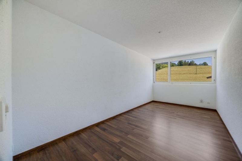 Geräumiges 4.5-Zimmer-Duplex mit Aussicht in Eschenbach - 9