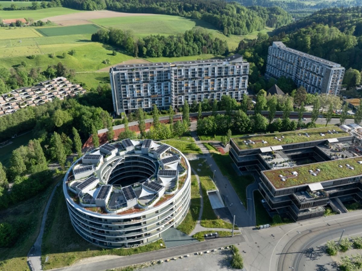Motorradplatz direkt bei Westside! - 0