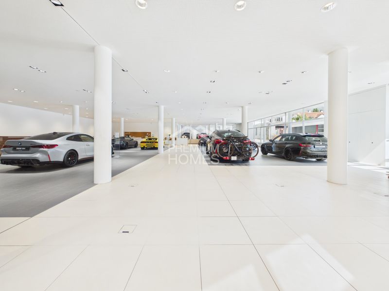 Autohaus Gewerbefläche mit Showroom oder Rendite - 5