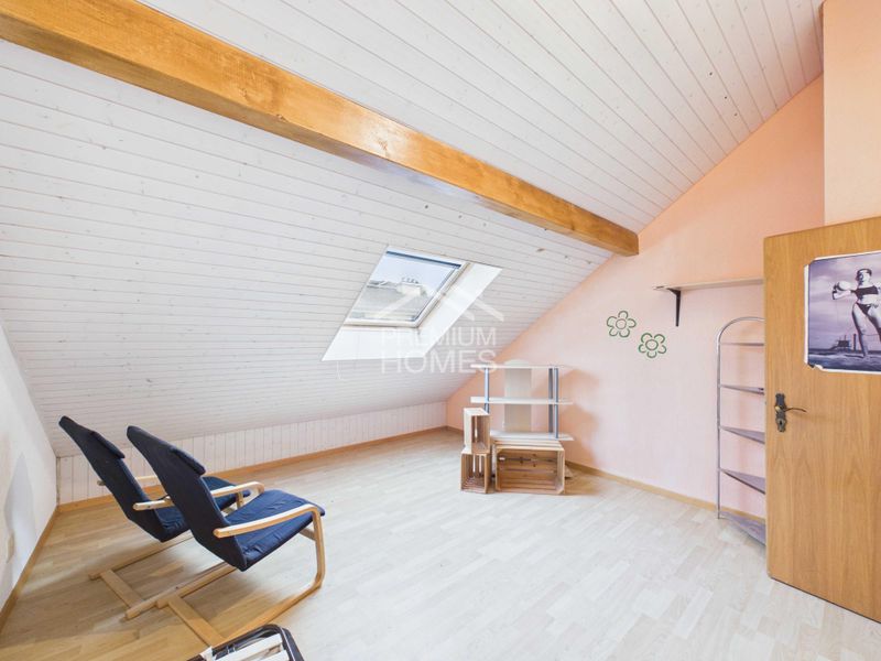 Vielseitiges Familienhaus mit separater Einliegerwohnung - 7