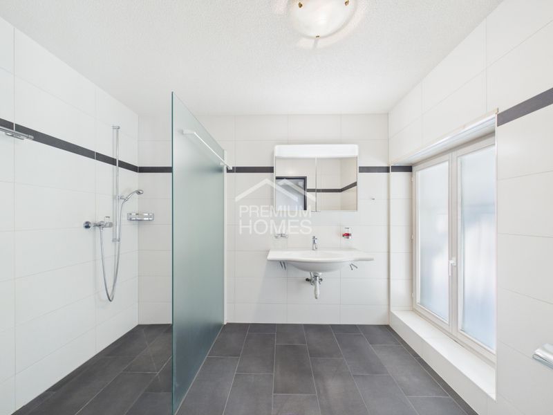 Modernes Zuhause mit viel Raum und Komfort - 7