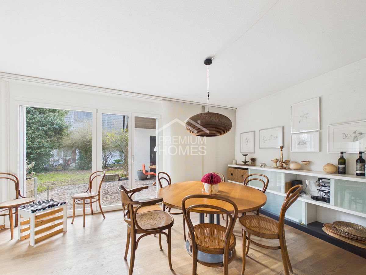 Familienparadies mit Einliegerwohnung und viel Platz - 2