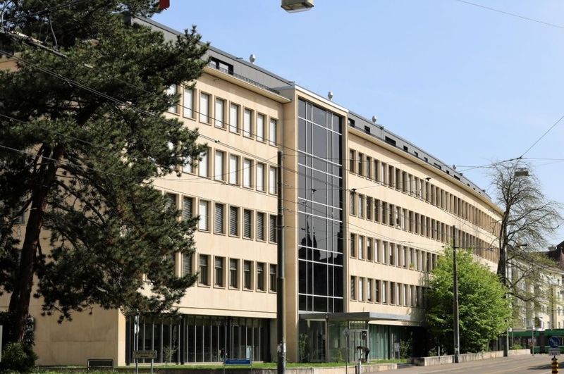 Perfekt für Wohngemeinschaften an zentraler Lage in Basel - 1