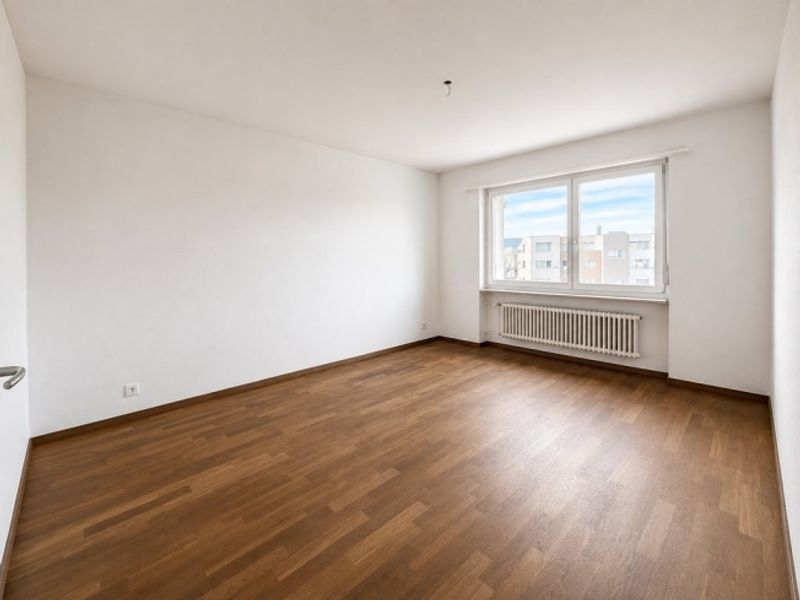 Sonnige 2.5-Zimmerwohnung mit Balkon - 3