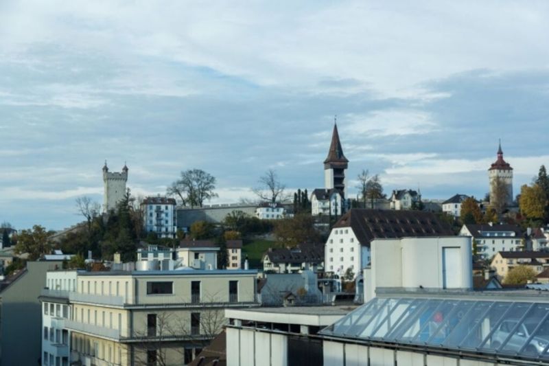 Helle Bürofläche mit Weitblick über Luzern - befristet bis Ende 2028 - 1