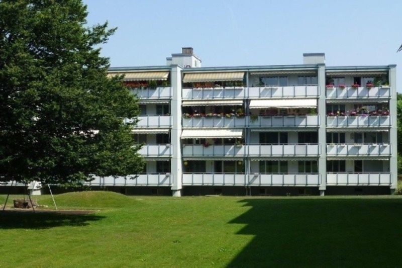 moderne 3.5-Zimmerwohnung in grüner Umgebung - 1