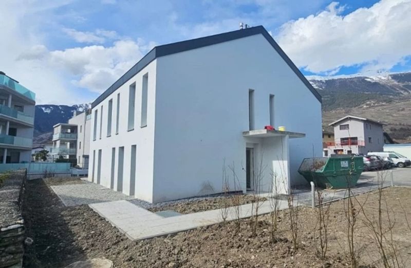 Zu vermieten – Charmantes 2,5-Zimmer-Doppelhaus in Conthey (Les Jardins de la Morge) - 1