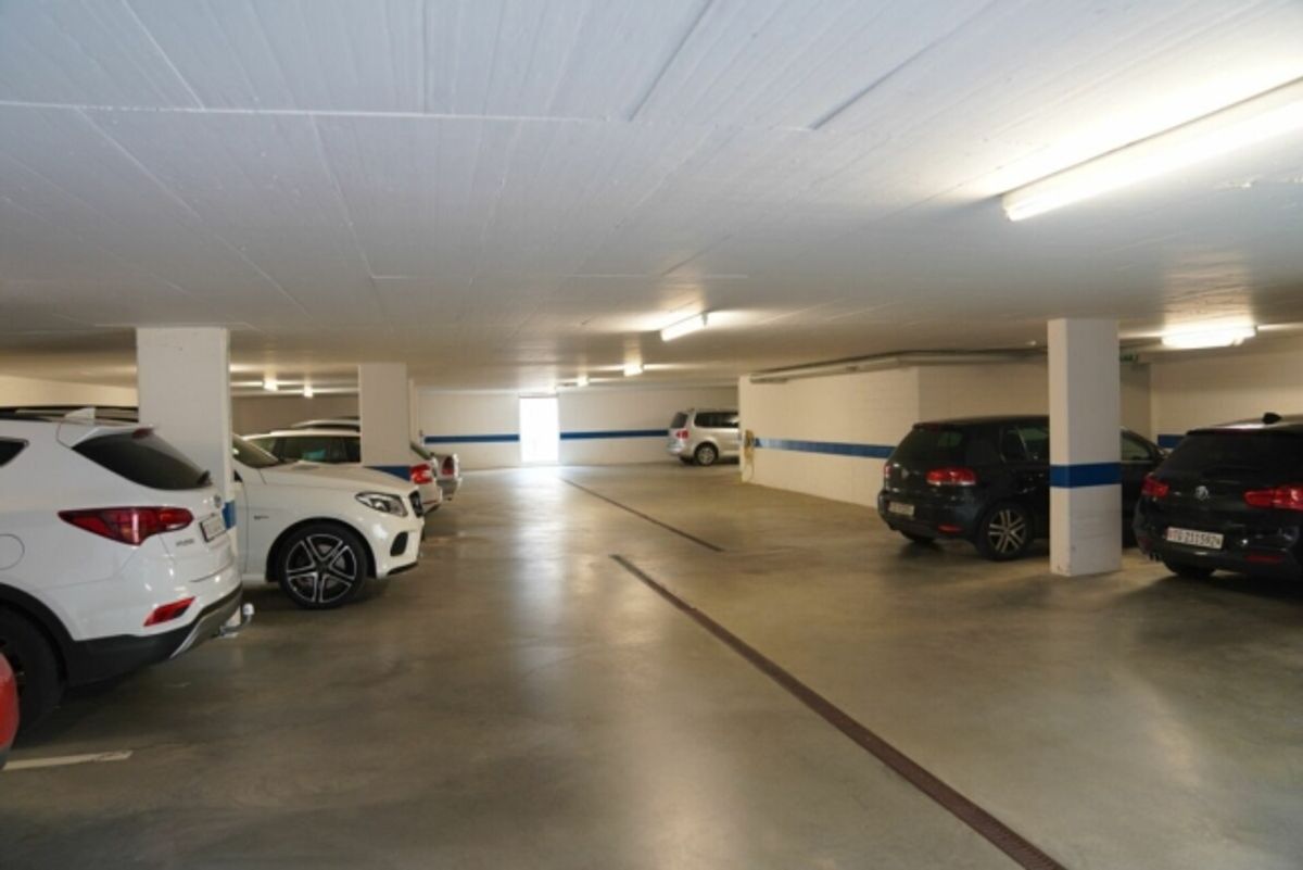 Wunderschöne 4.5-Gartenwohnung im Eigentumsstandard mit Cheminée an sehr ruhiger und südlicher Lage - 11