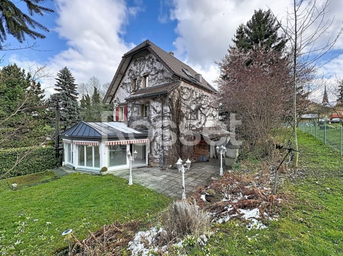 9-Zimmer-Haus zum Verkauf - 0