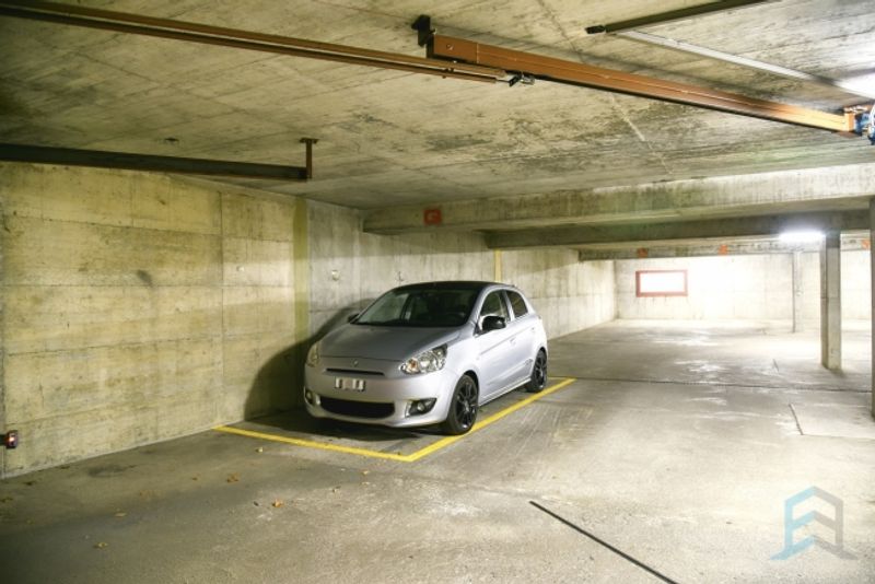 EXKLUSIV Parkplatz in einer Tiefgarage im Stadtzentrum - 2
