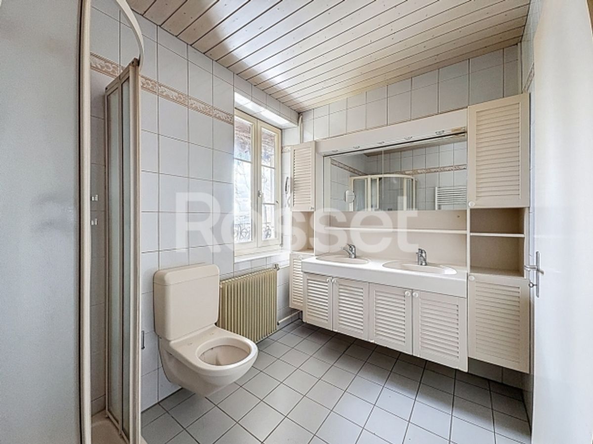9-Zimmer-Haus zum Verkauf - 4