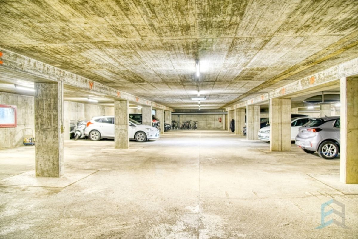 EXKLUSIV Parkplatz in einer Tiefgarage im Stadtzentrum - 2
