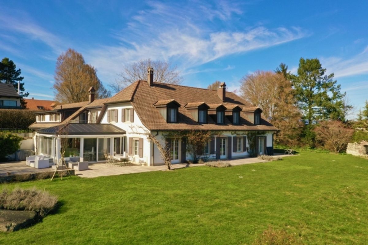 Charmantes Anwesen, grandioses Panorama, absolute Eleganz auf 420 m2 - 0