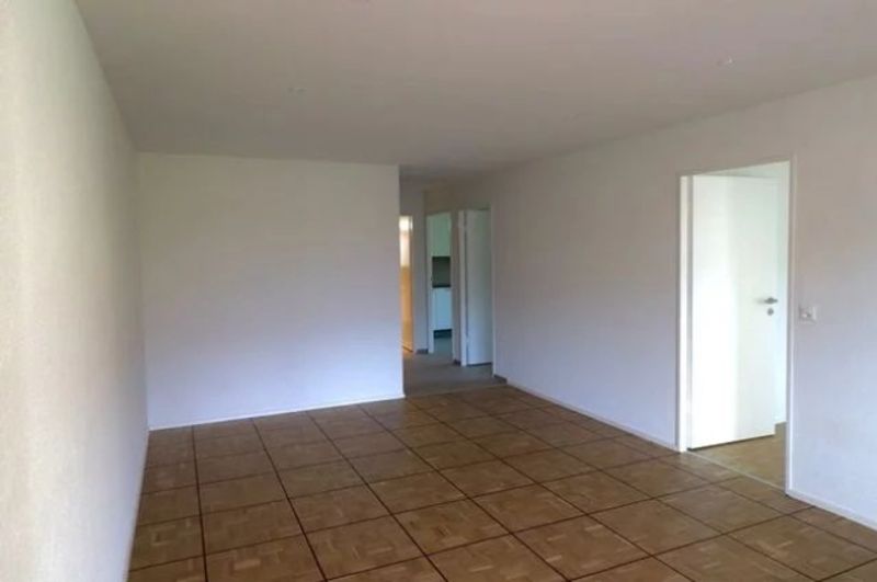 Wunderschöne renovierte 3-Zimmer-Wohnung im 4. Stock. - 3