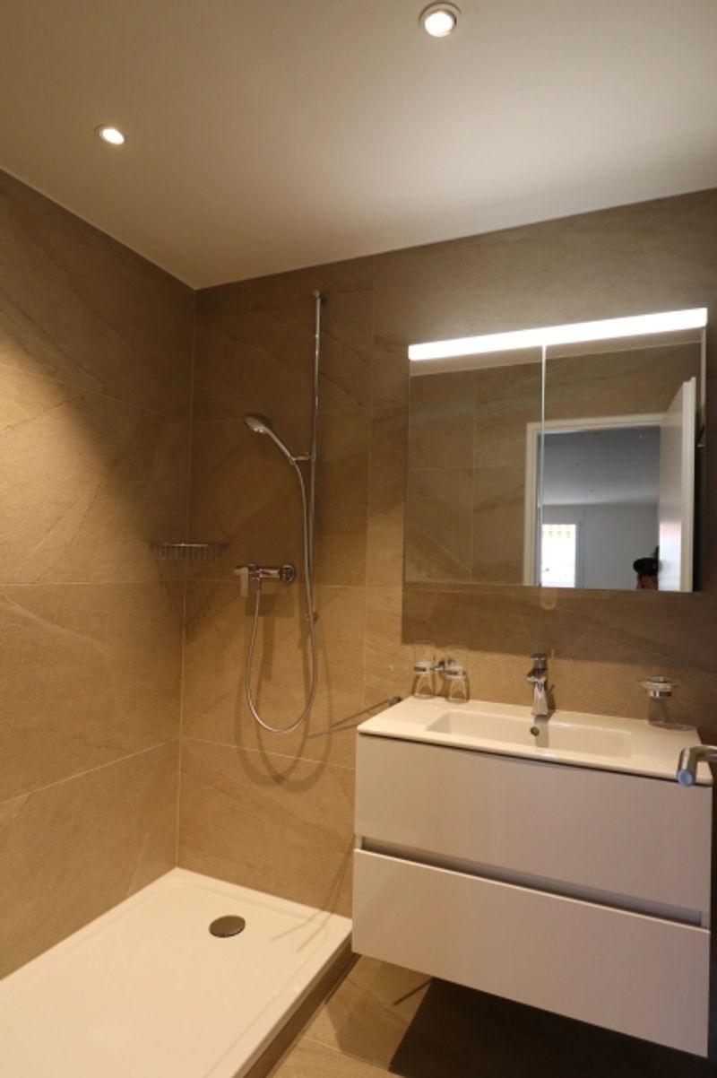 Wunderschöne renovierte 3-Zimmer-Wohnung im 4. Stock. - 6