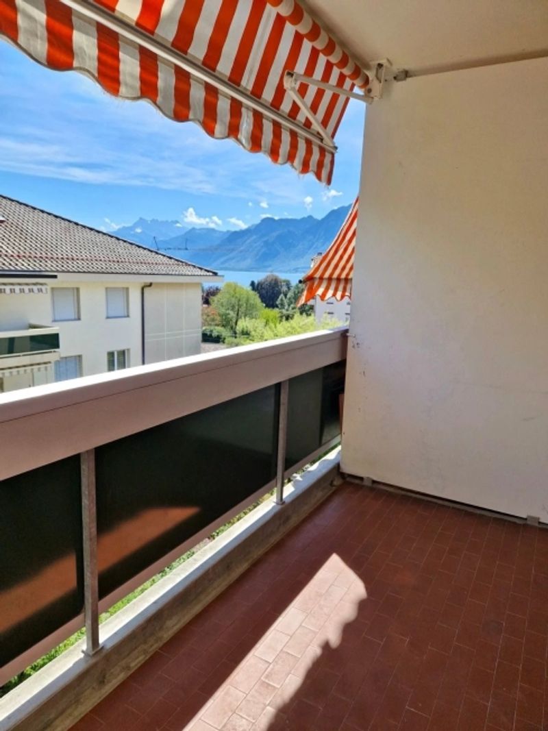 Wunderschöne renovierte 3-Zimmer-Wohnung im 4. Stock. - 7