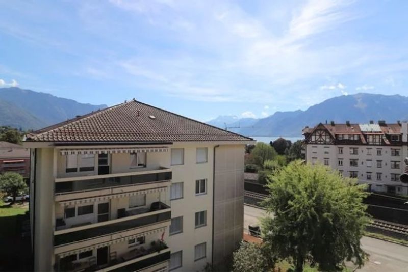 Wunderschöne renovierte 3-Zimmer-Wohnung im 4. Stock. - 8