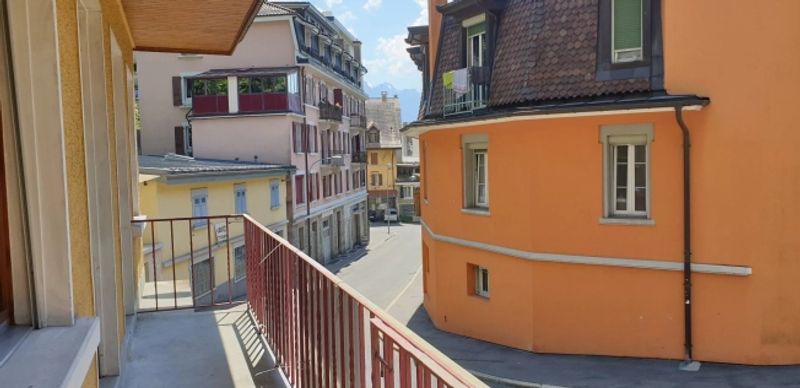 Eine 2-Zimmer-Wohnung im ersten Stock komplett renoviert. - 1