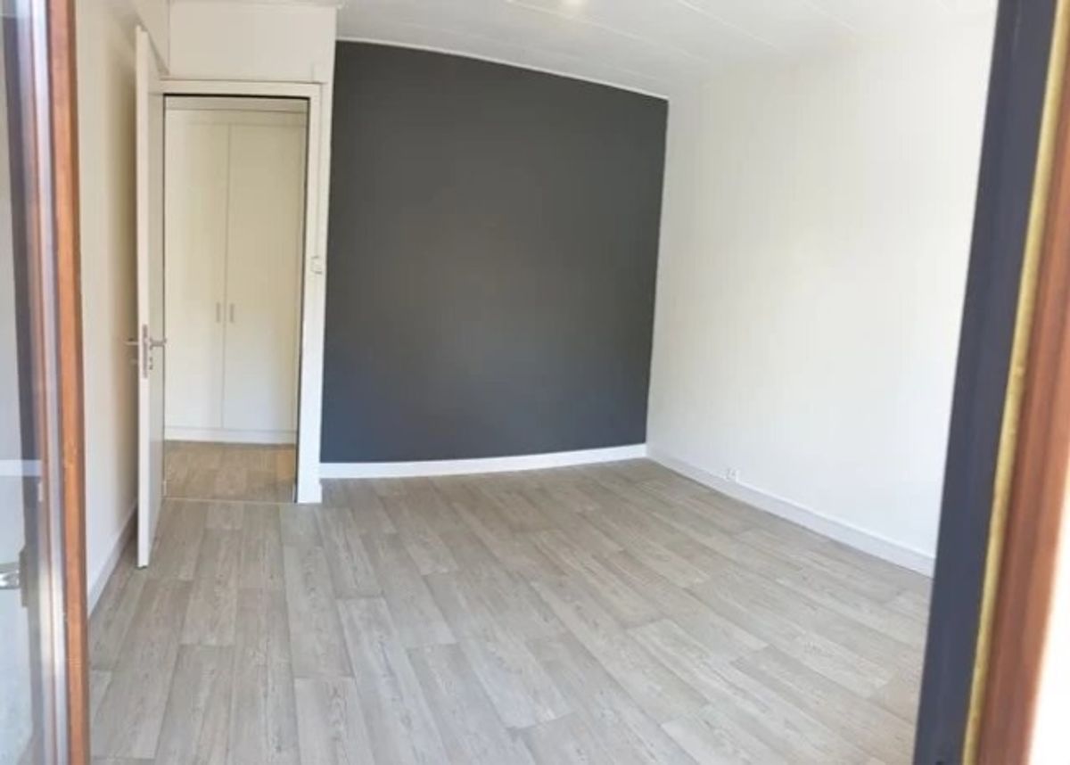 Eine 2-Zimmer-Wohnung im ersten Stock komplett renoviert. - 5