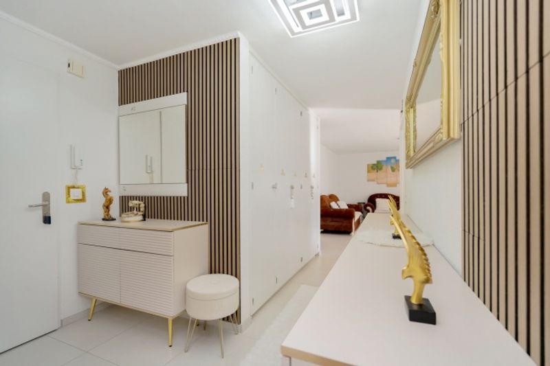 Grosszügige 5.5- Zimmer Wohnung an zentraler Lage in Belp - 2