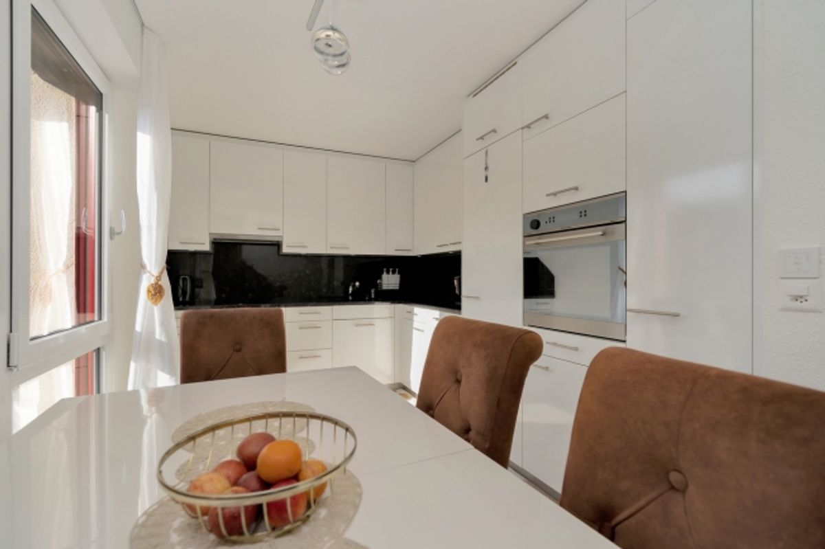 Grosszügige 5.5- Zimmer Wohnung an zentraler Lage in Belp - 4