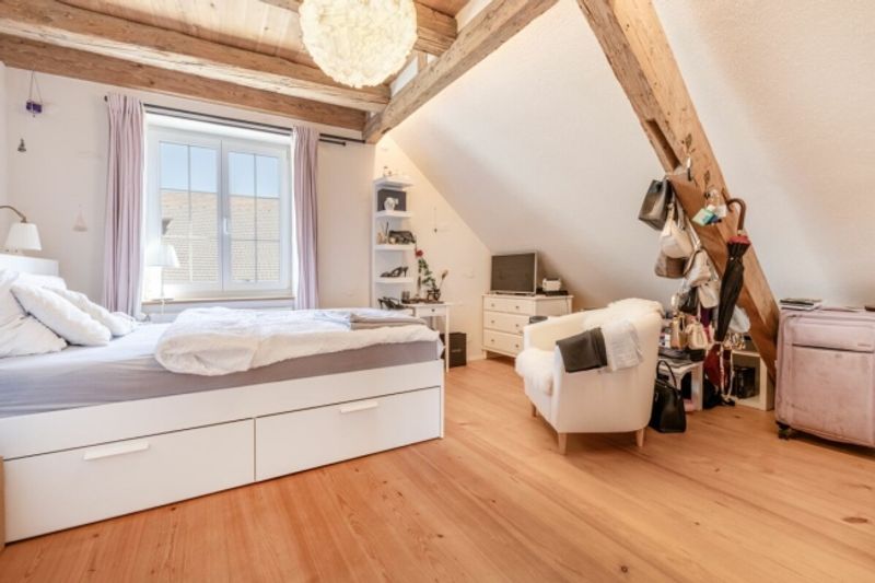 Historisches 9.5-Zimmer-Bauernhaus - stilvoll saniert, einzigartig im Charakter - 12