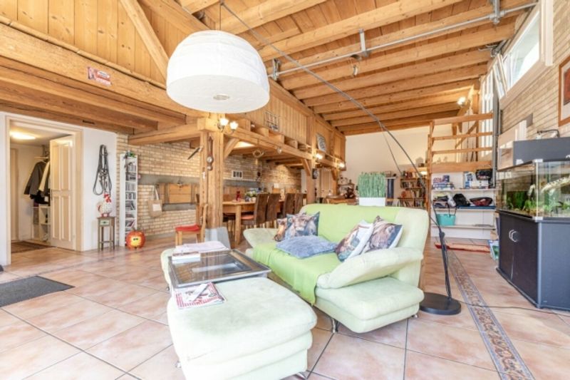 Historisches 9.5-Zimmer-Bauernhaus - stilvoll saniert, einzigartig im Charakter - 14