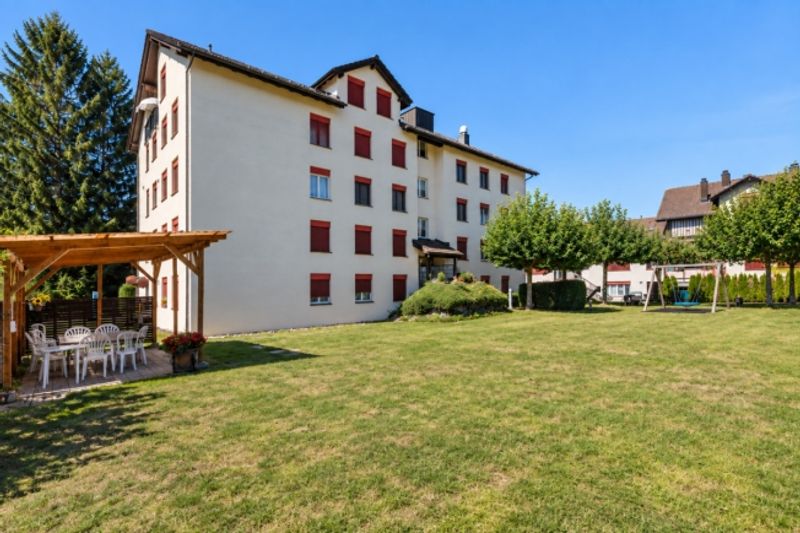 Gepflegte Wohnung mit viel Komfort - 2