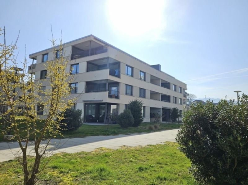 Moderne 3.5 Zimmer Attika Wohnung am See - 1