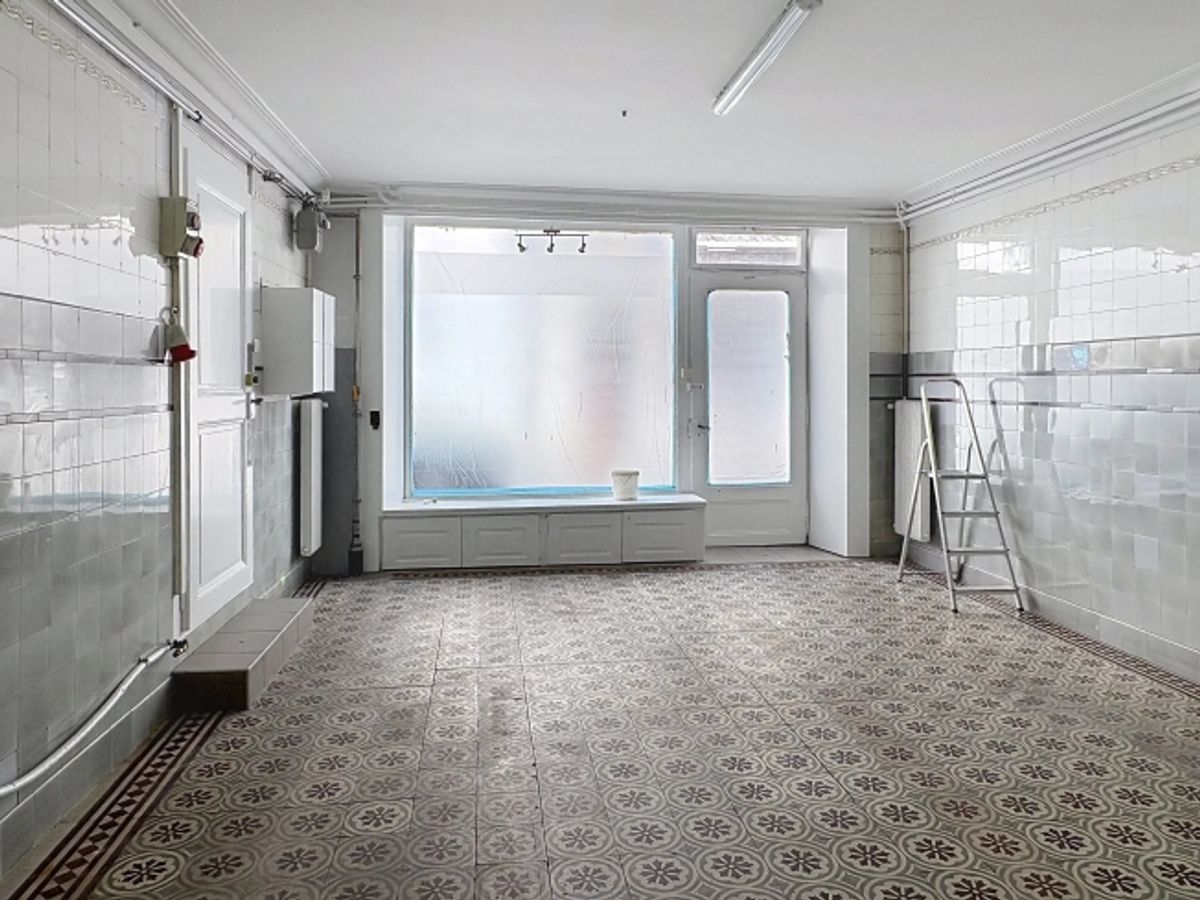 Geschäftsräumlichkeiten im Herzen von Old Clarens, in einem Weinbauerhaus. - 1