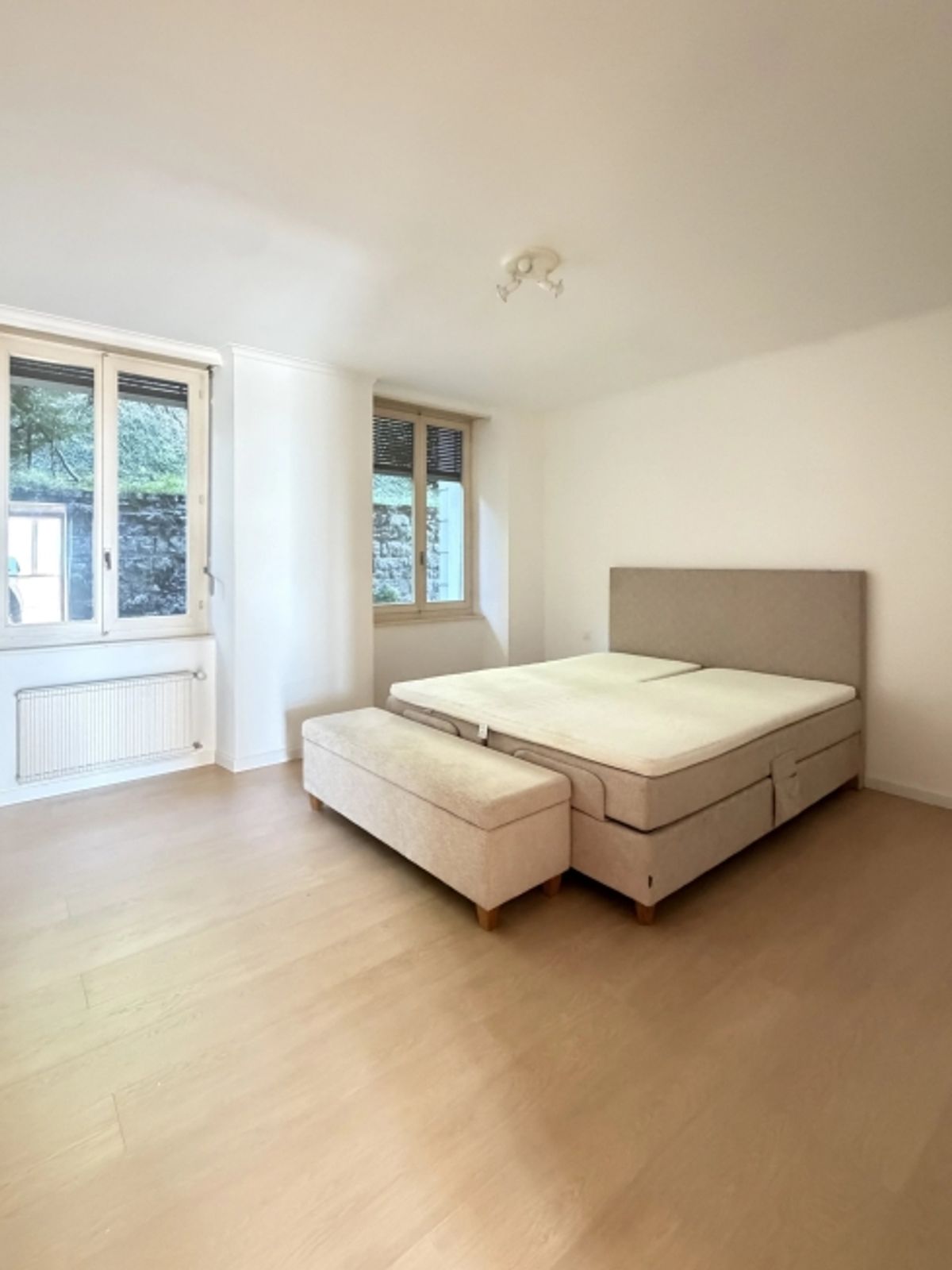 GROSSZÜGIGE 4,5-ZIMMER-WOHNUNG MIT PANORAMABLICK AUF DEN SEE - 8