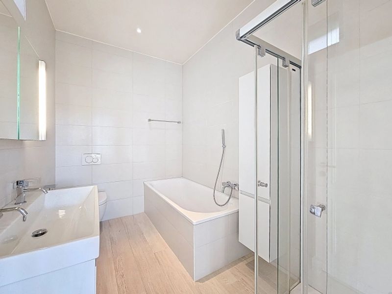Charmante und geräumige 3,5-Zimmer-Wohnung von ca. 108 m² - 8