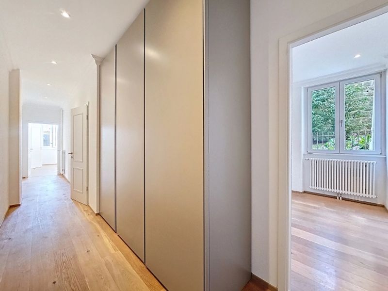 Charmante und geräumige 3,5-Zimmer-Wohnung von ca. 108 m² - 12