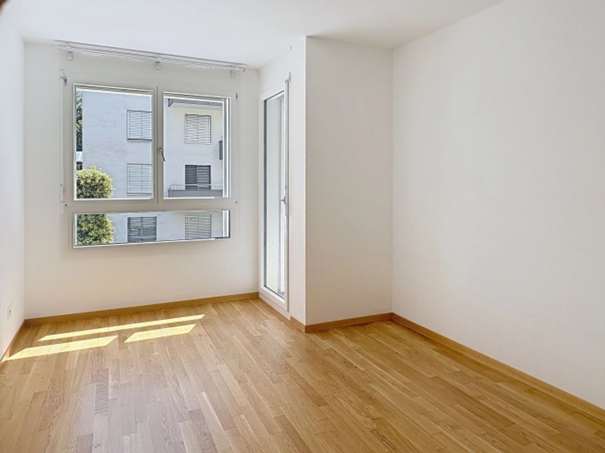 Wunderschöne 4,5-Zimmer-Wohnung, nur einen Steinwurf vom See und allen Annehmlichkeiten entfernt - 5