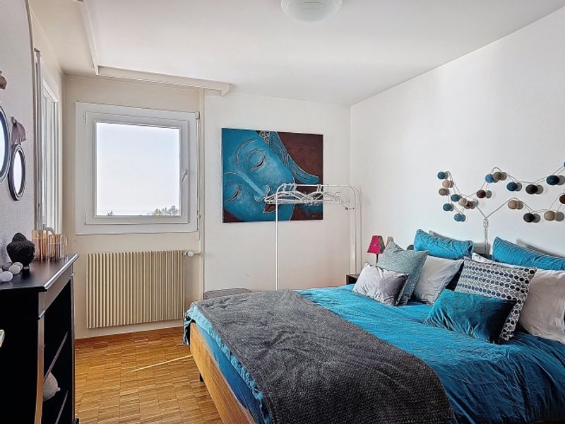 Schöne 3-Zimmer-Wohnung nur einen Steinwurf von den Kais entfernt - 7
