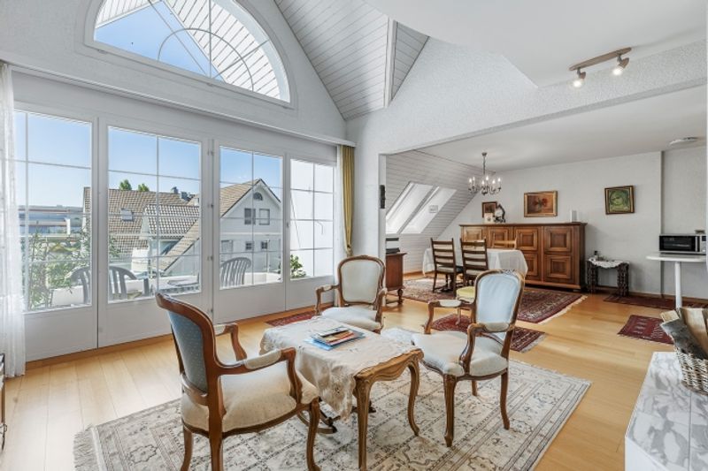 Elegante Dachmaisonette mit Galerie - 1