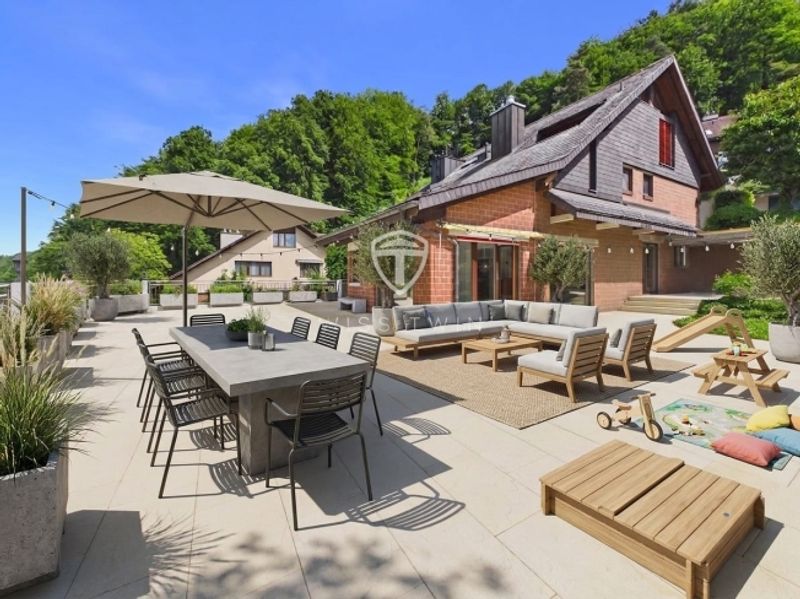 6.5-Zi. Wohnung mit 180 m² Terrasse in Stallikon - 1